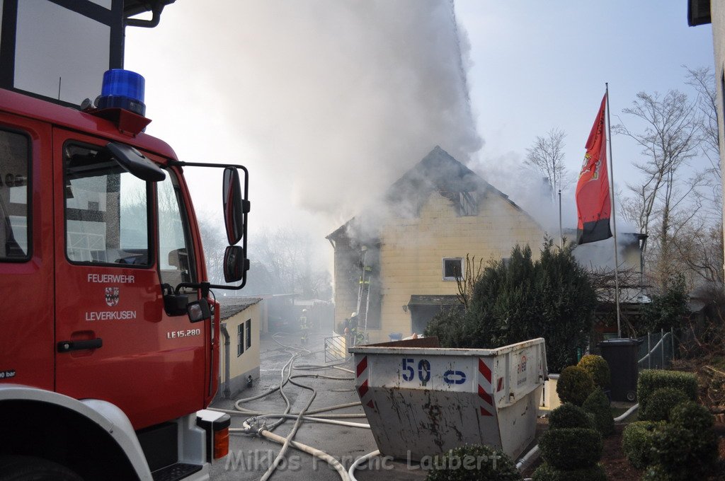 Haus komplett ausgebrannt Leverkusen P20.JPG